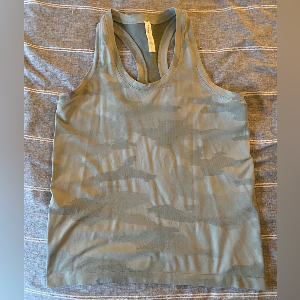 Athleta Momentum Camo Tank